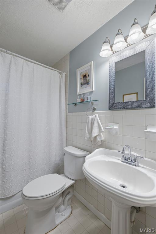 748 North Laclede Station Road Webster Groves, MO 63119 - Photo 7 of 19