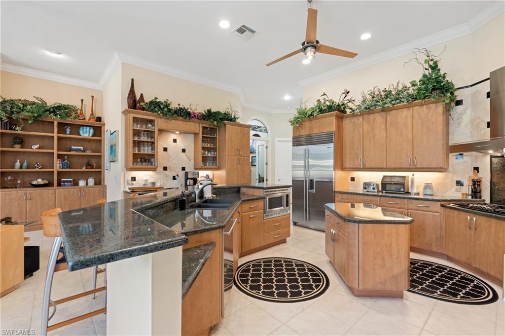 933 Barcarmil Way Naples, FL 34110 - Photo 18 of 48