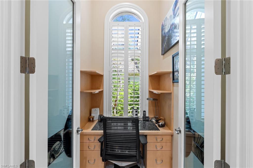 933 Barcarmil Way Naples, FL 34110 - Photo 22 of 48