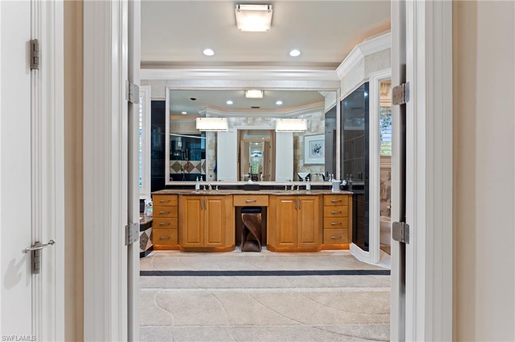 933 Barcarmil Way Naples, FL 34110 - Photo 26 of 48