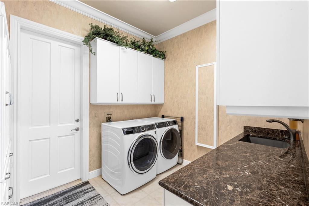 933 Barcarmil Way Naples, FL 34110 - Photo 39 of 48