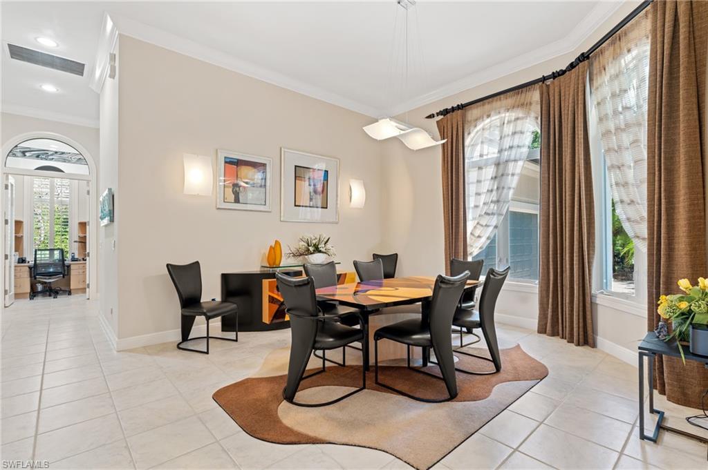 933 Barcarmil Way Naples, FL 34110 - Photo 4 of 48