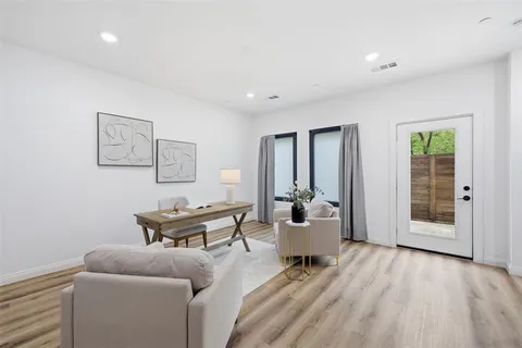 $549,000 | 1920 Caddo Street, Unit 204, Dallas, TX 75204