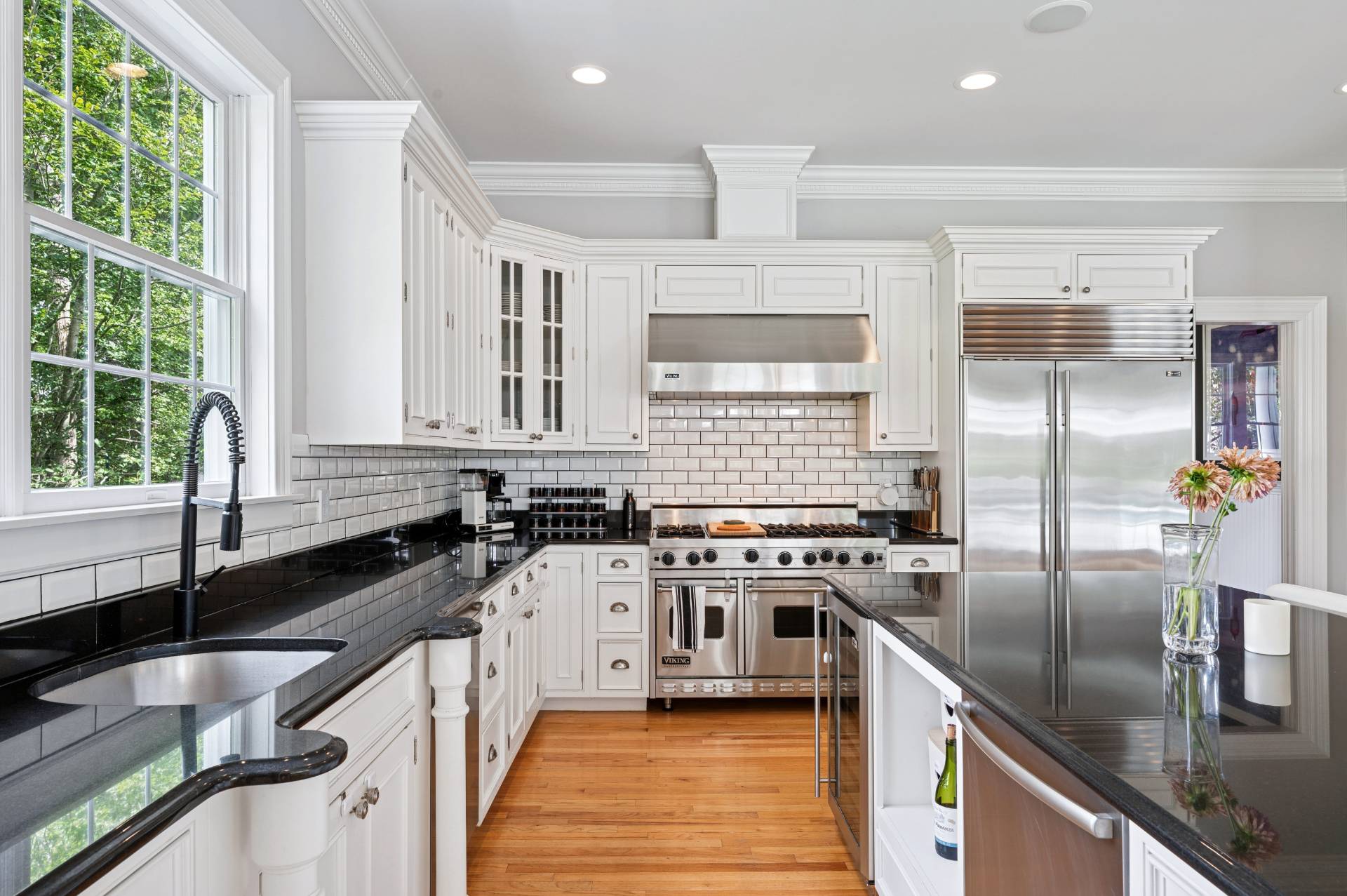 833 Millstone Road Bridgehampton, NY 11963 - Photo 8 of 34 Gallery Image 8