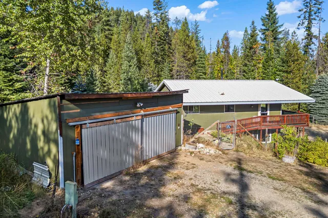 $339,500 | 461 Beaver Creek Lane, Metaline Falls, WA 99153