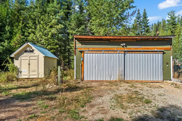 $339,500 | 461 Beaver Creek Lane, Metaline Falls, WA 99153