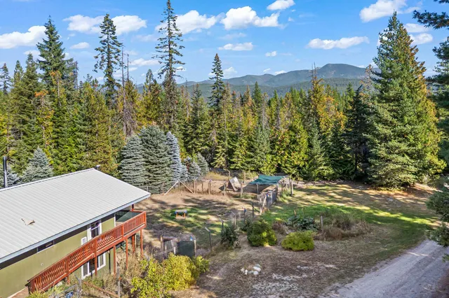 $339,500 | 461 Beaver Creek Lane, Metaline Falls, WA 99153