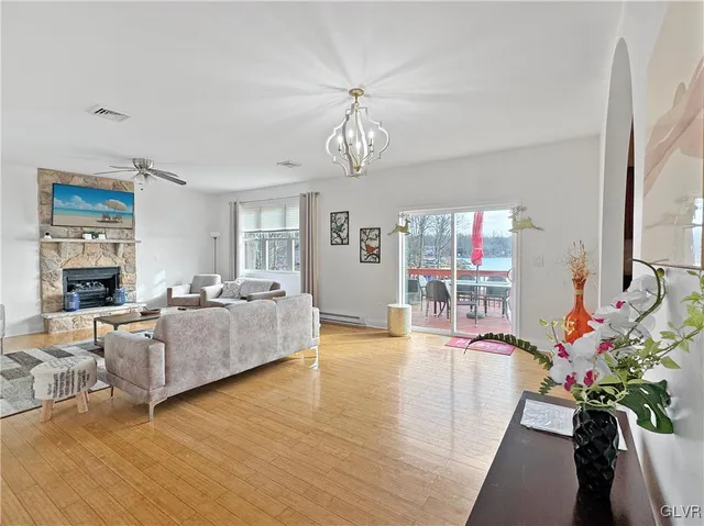 $3,500 | 2513 Waterfront Drive, Tobyhanna, PA 18466