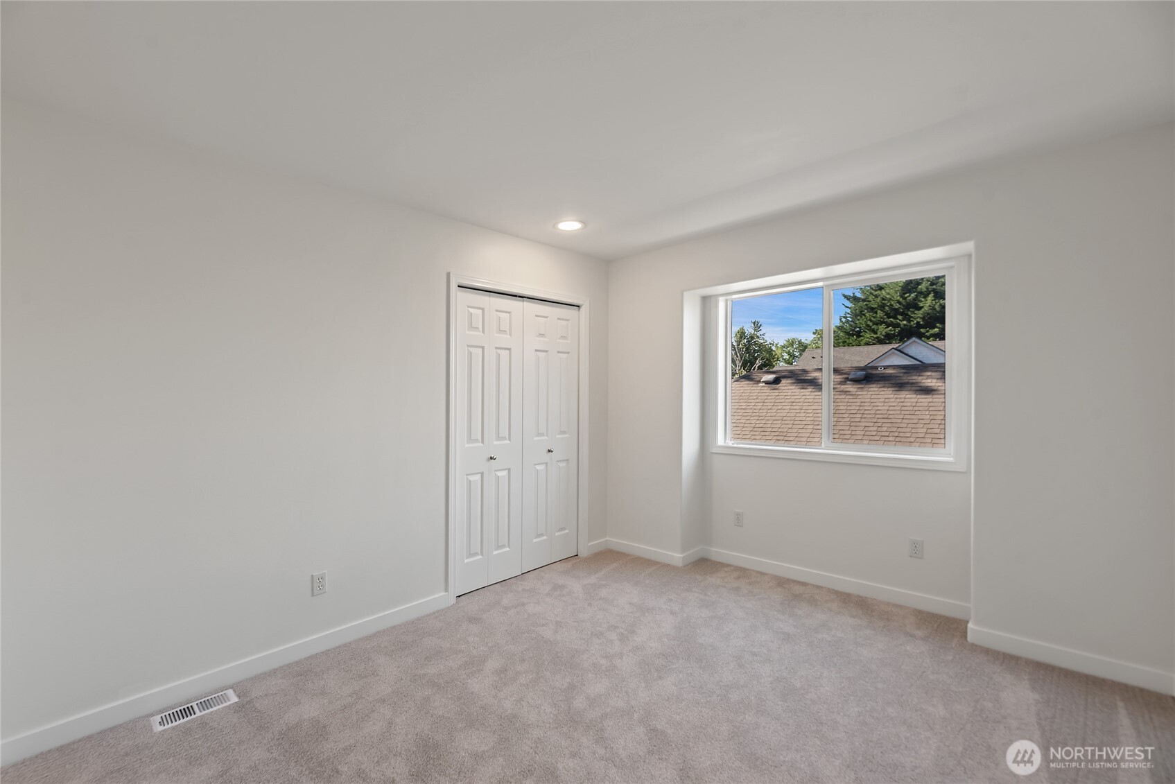 765 Vashon Avenue Northeast Renton, WA 98059 - Photo 22 of 27