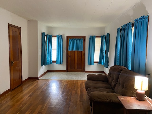 412 West 2nd Street Lostant, IL 61334 - Photo 4 of 22 a living room with furniture and a window
