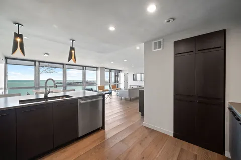 $650,000 | 880 North Lake Shore Drive, Unit 14CD, Chicago, IL 60611