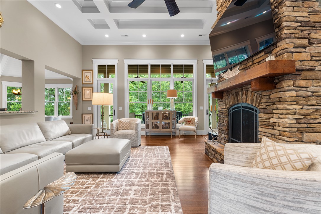 3310 Centerville Road Anderson, SC 29625 - Photo 8 of 47 Living Room