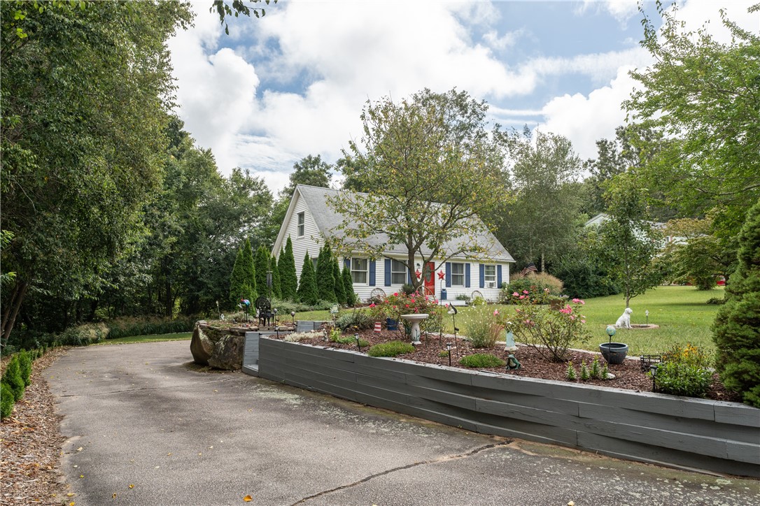 23 Colonial Drive Westerly, RI 02891 - Photo 30 of 40