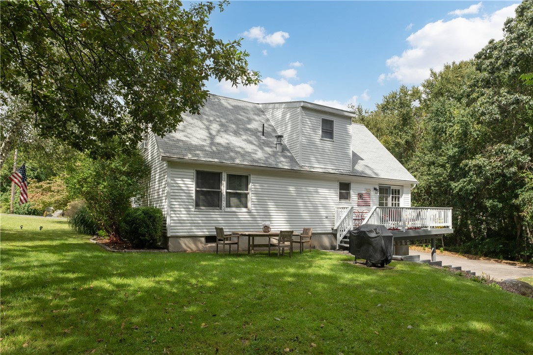 23 Colonial Drive Westerly, RI 02891 - Photo 33 of 40