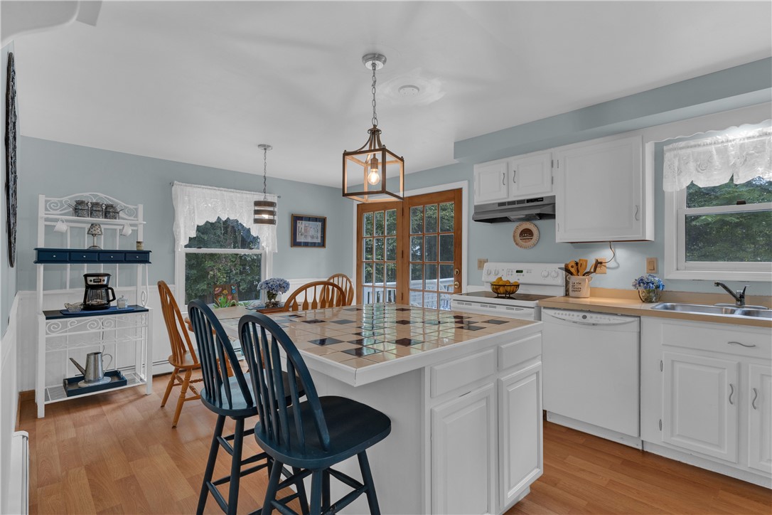 23 Colonial Drive Westerly, RI 02891 - Photo 9 of 40