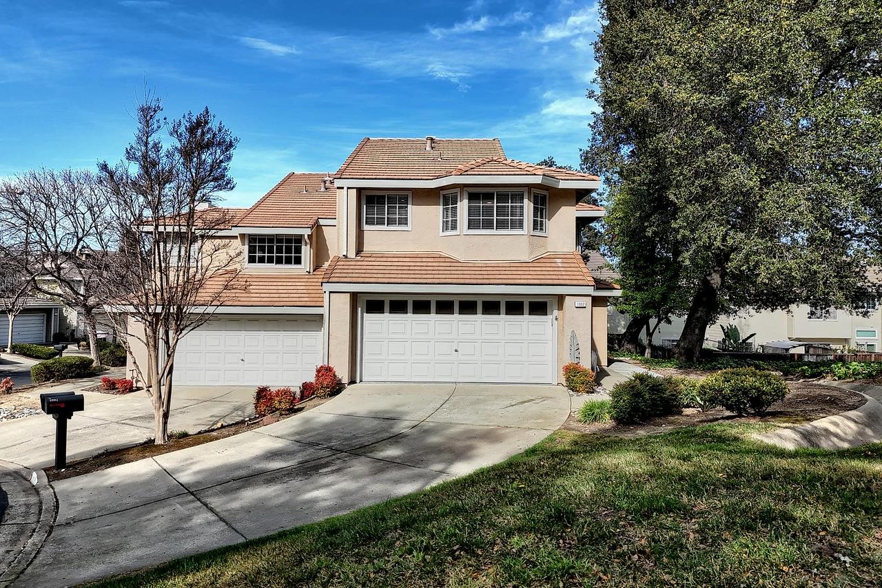 1002 Pinehurst Court Concord, CA 94521 - Photo 2 of 75 a front view of a house with a yard
