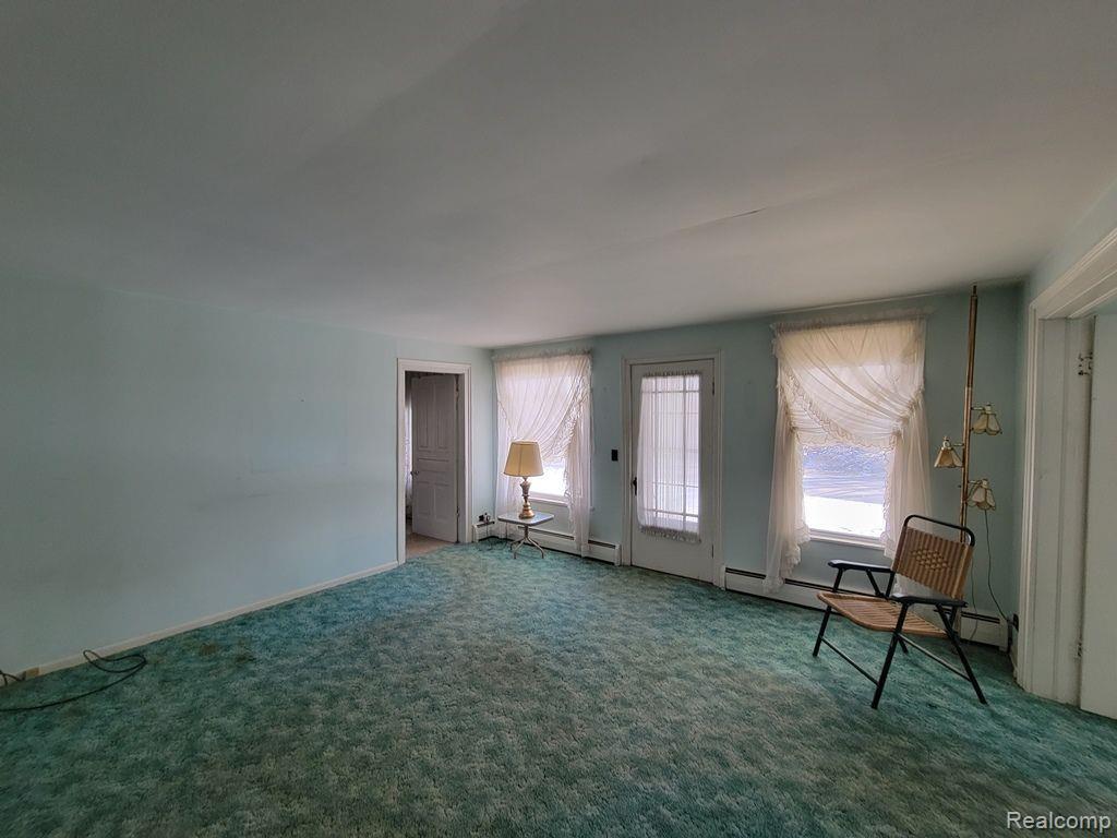 5528 Pratt Road Lapeer, MI 48446 - Photo 33 of 71 Living room