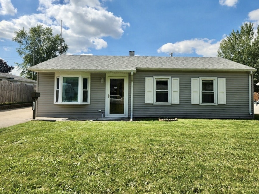 207 MacGregor Road Lockport, IL 60441 - Photo 1 of 14 a house view with a garden space