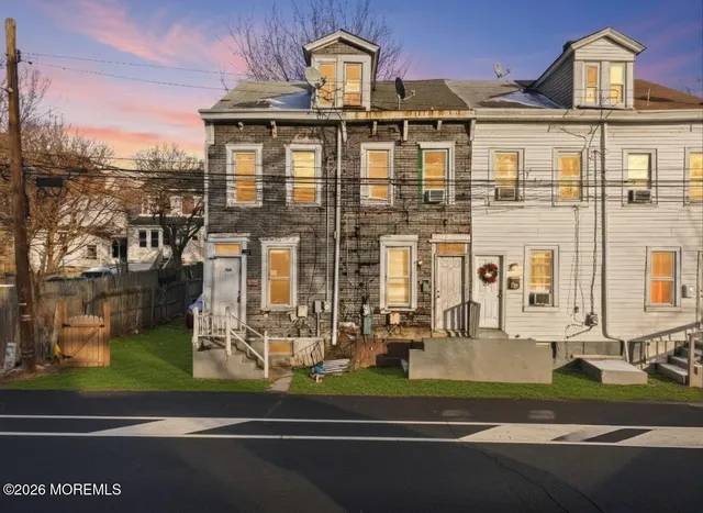 $125,000 | 266 Hills Place, Trenton, NJ 08611