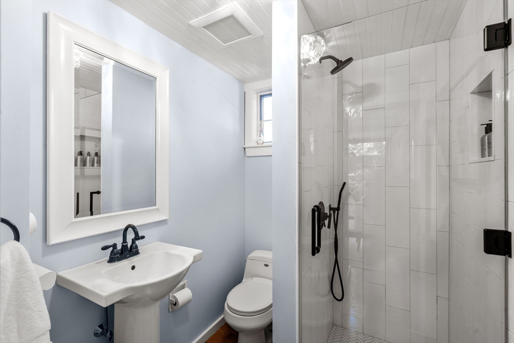 968 Chestnut Street, Unit 968 Newton, MA 02464 - Photo 19 of 25