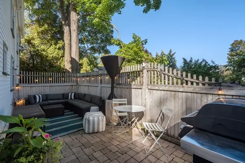 $799,000 | 968 Chestnut Street, Unit 968, Newton, MA 02464