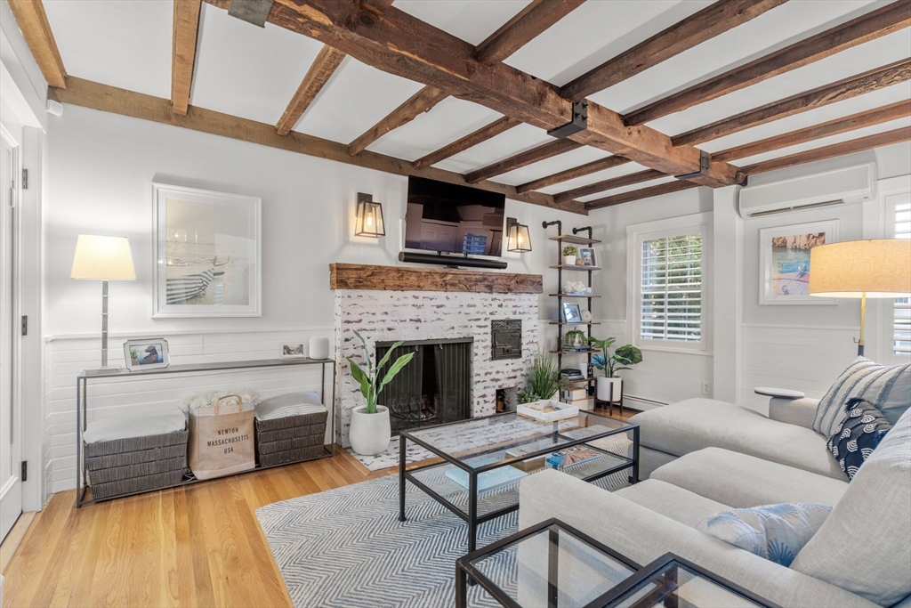 968 Chestnut Street, Unit 968 Newton, MA 02464 - Photo 4 of 25