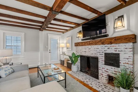 $799,000 | 968 Chestnut Street, Unit 968, Newton, MA 02464