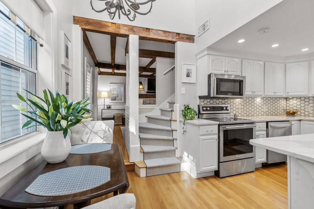 968 Chestnut Street, Unit 968 Newton, MA 02464 - Photo 10 of 25