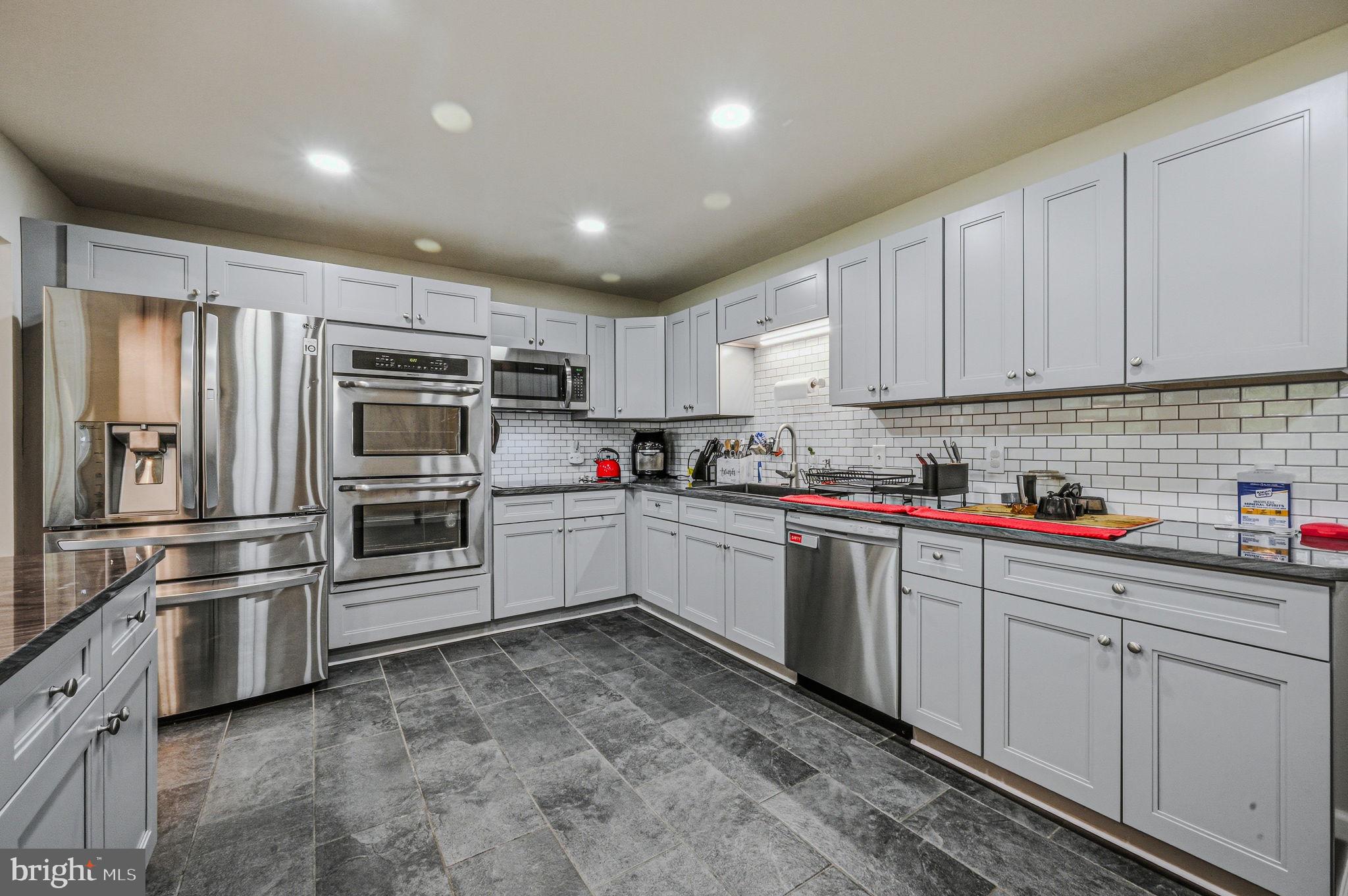 203 Northbank Road Landenberg, PA 19350 - Photo 3 of 12
