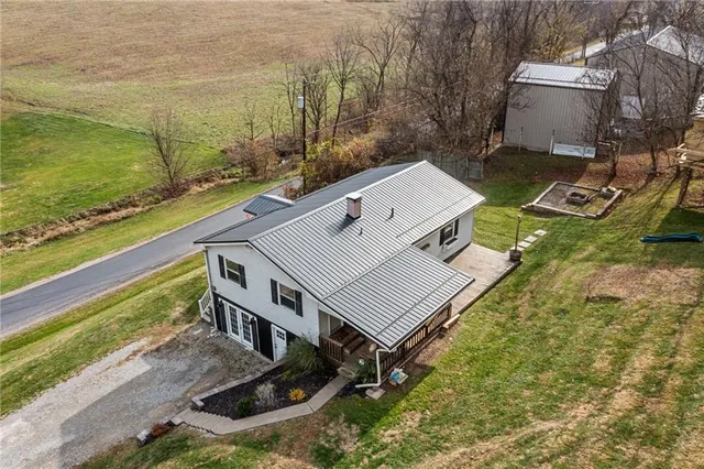 $187,900 | 161 Petroleum Avenue, Claysville, PA 15323