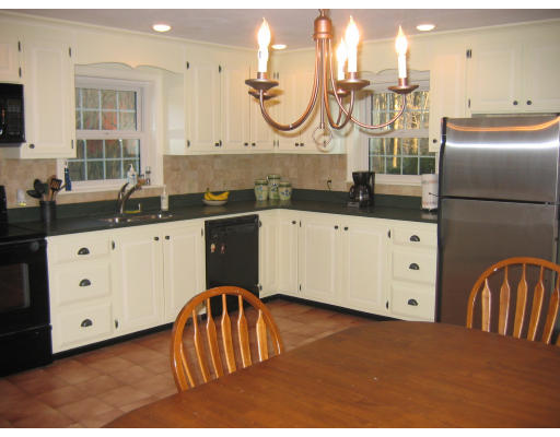 136 Middle Road Southborough, MA 01772 - Photo 11 of 18 Gallery Image 11