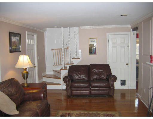 136 Middle Road Southborough, MA 01772 - Photo 12 of 18 Gallery Image 12