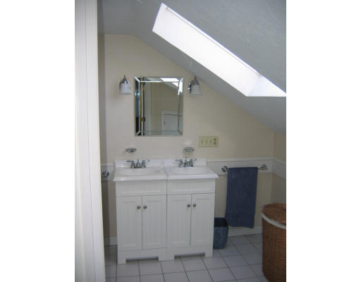 136 Middle Road Southborough, MA 01772 - Photo 15 of 18 Gallery Image 15