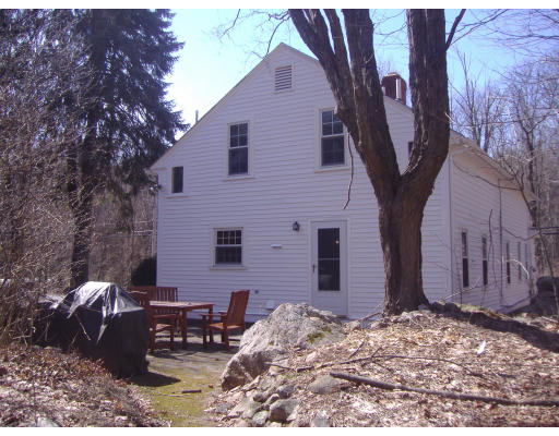 136 Middle Road Southborough, MA 01772 - Photo 4 of 18 Gallery Image 4