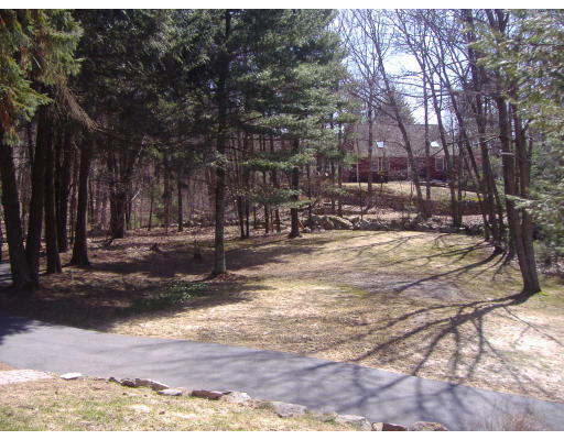 136 Middle Road Southborough, MA 01772 - Photo 7 of 18 Gallery Image 7