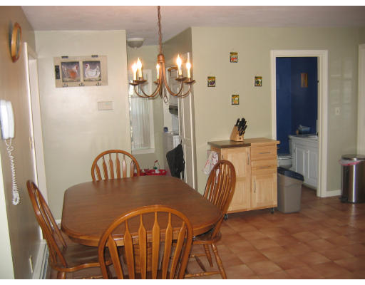 136 Middle Road Southborough, MA 01772 - Photo 9 of 18 Gallery Image 9