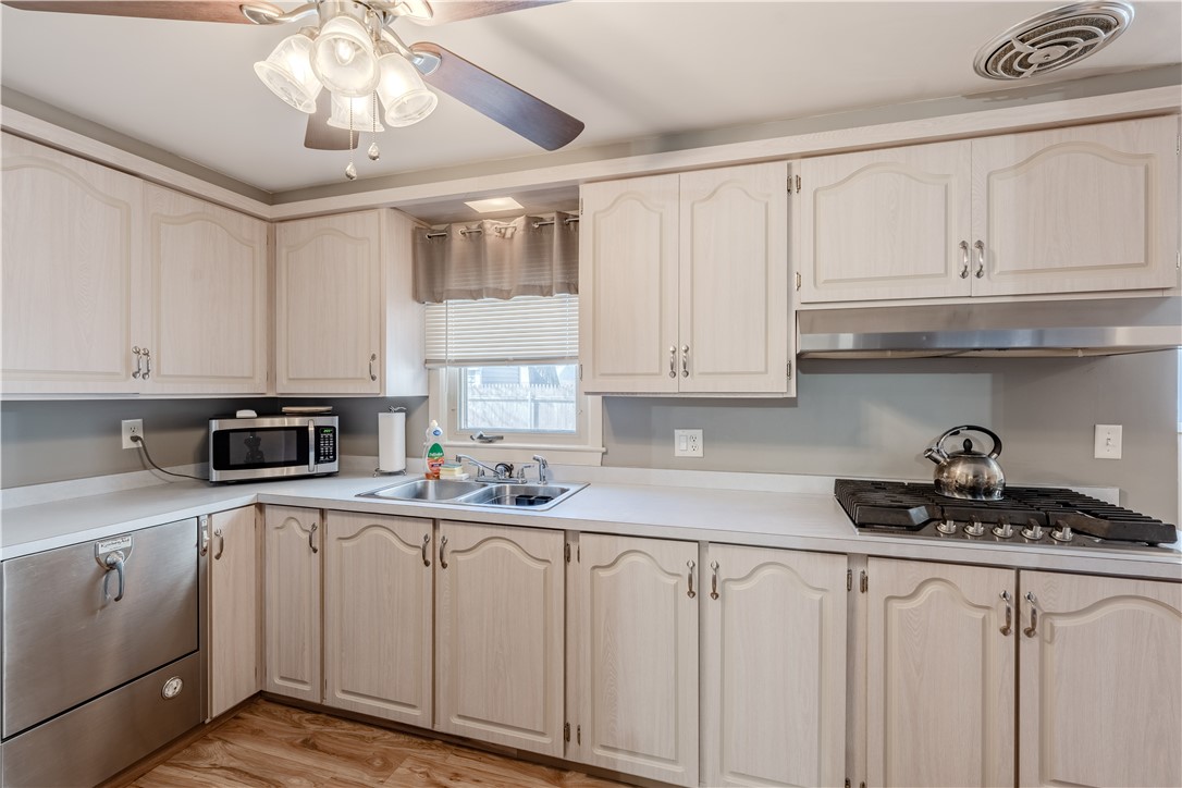 1785 West Shore Road Warwick, RI 02889 - Photo 12 of 43