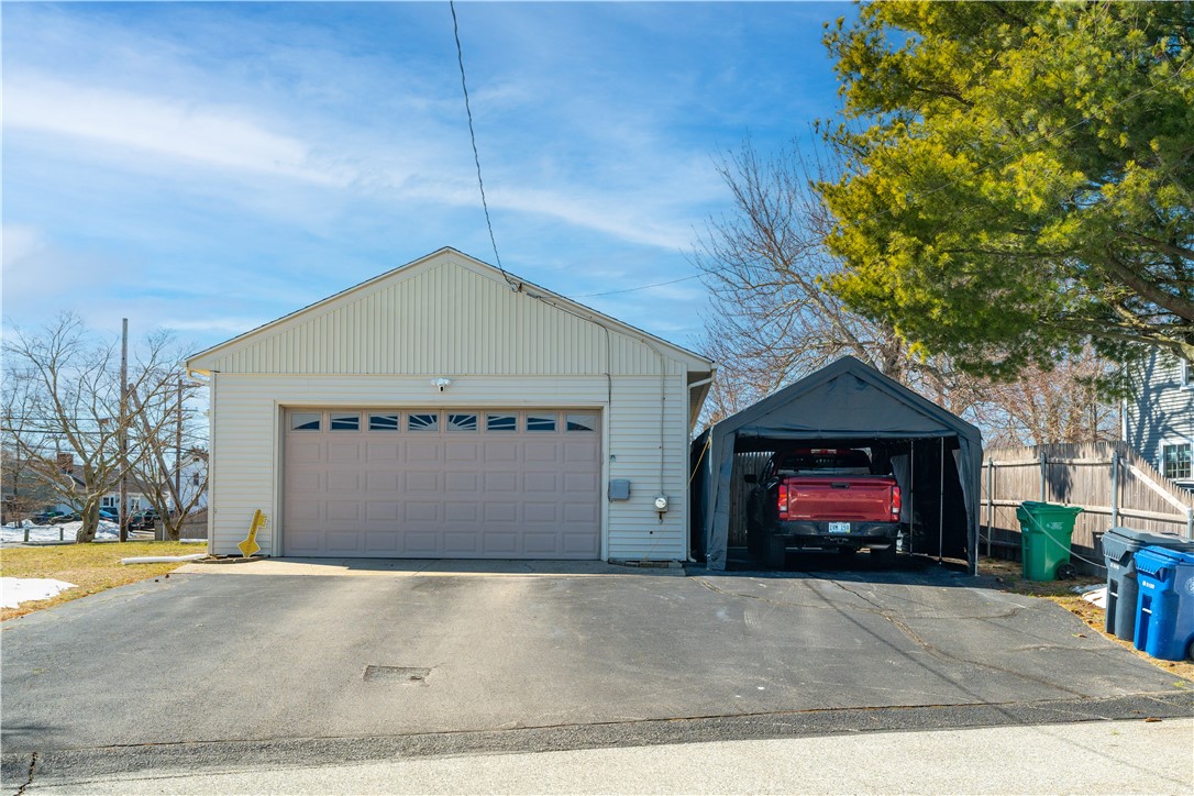 1785 West Shore Road Warwick, RI 02889 - Photo 4 of 43