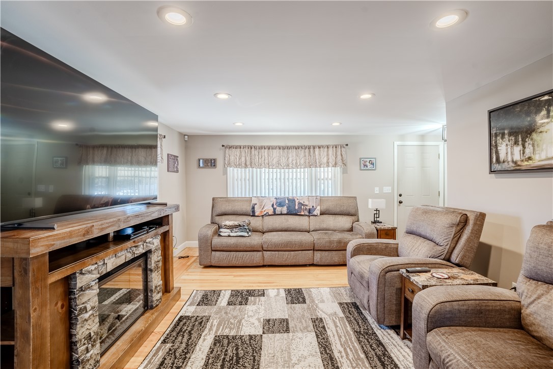 1785 West Shore Road Warwick, RI 02889 - Photo 7 of 43