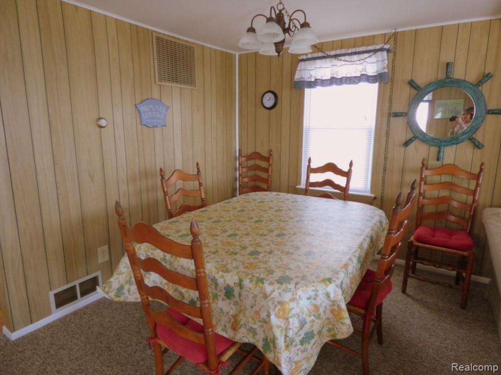 9352 Dexter-Pinckney Road Pinckney, MI 48169 - Photo 6 of 27 5 DINING AREA.jpg