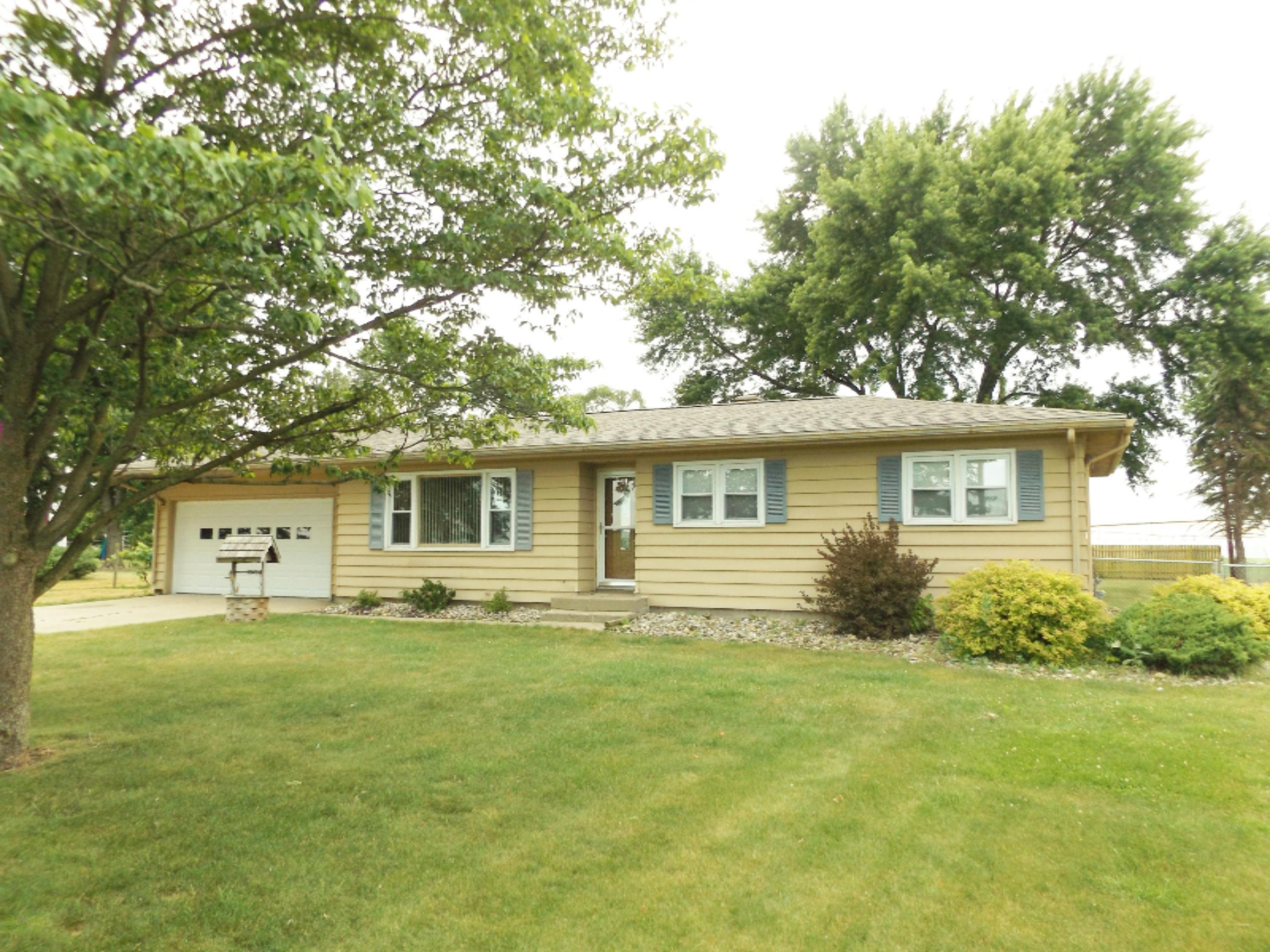 68420 Lutz Road White Pigeon, MI 49099 - Photo 1 of 19 DSCF3420