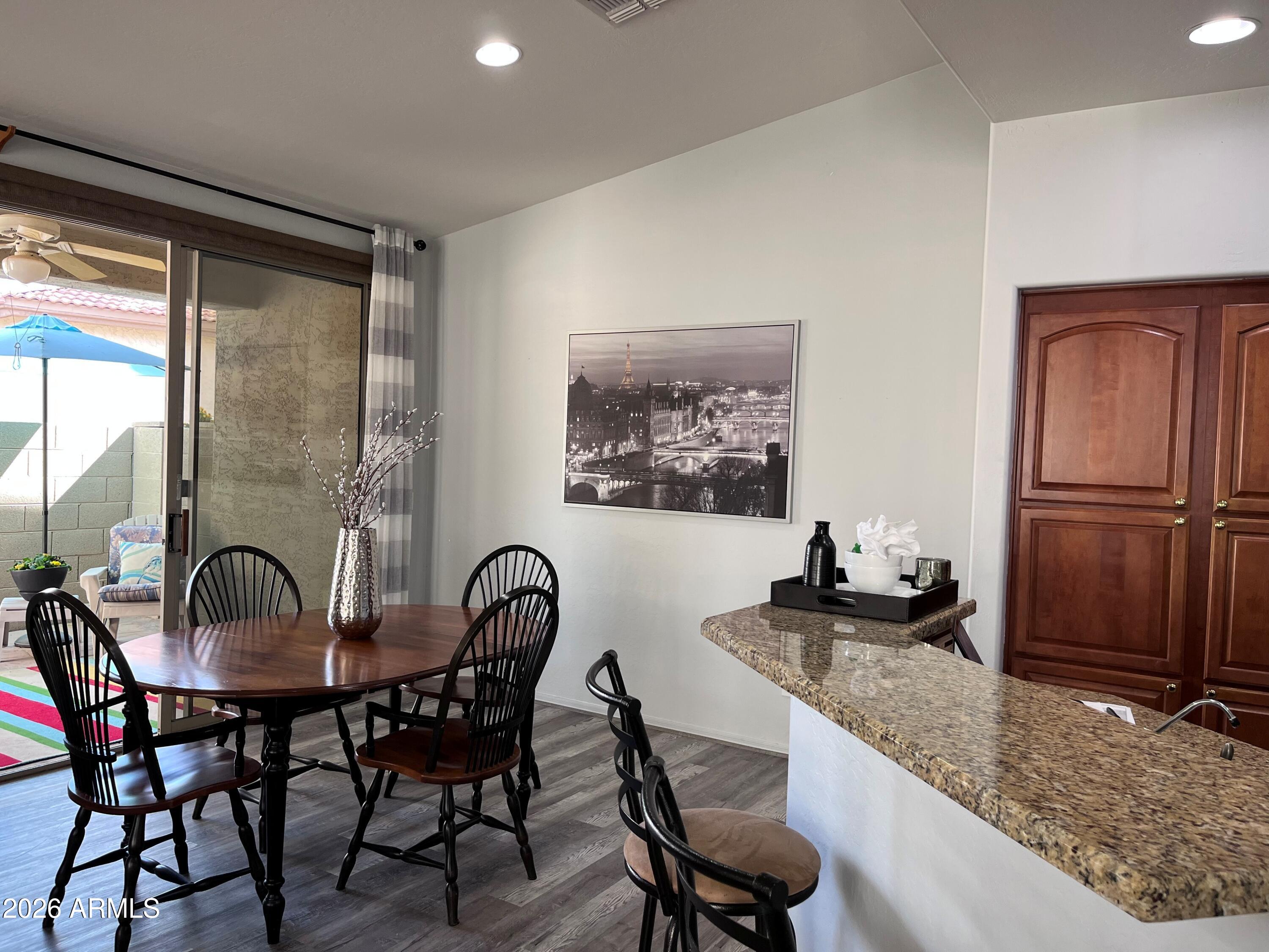 1024 East Frye Road, Unit 1060 Phoenix, AZ 85048 - Photo 6 of 46 DINING AREA