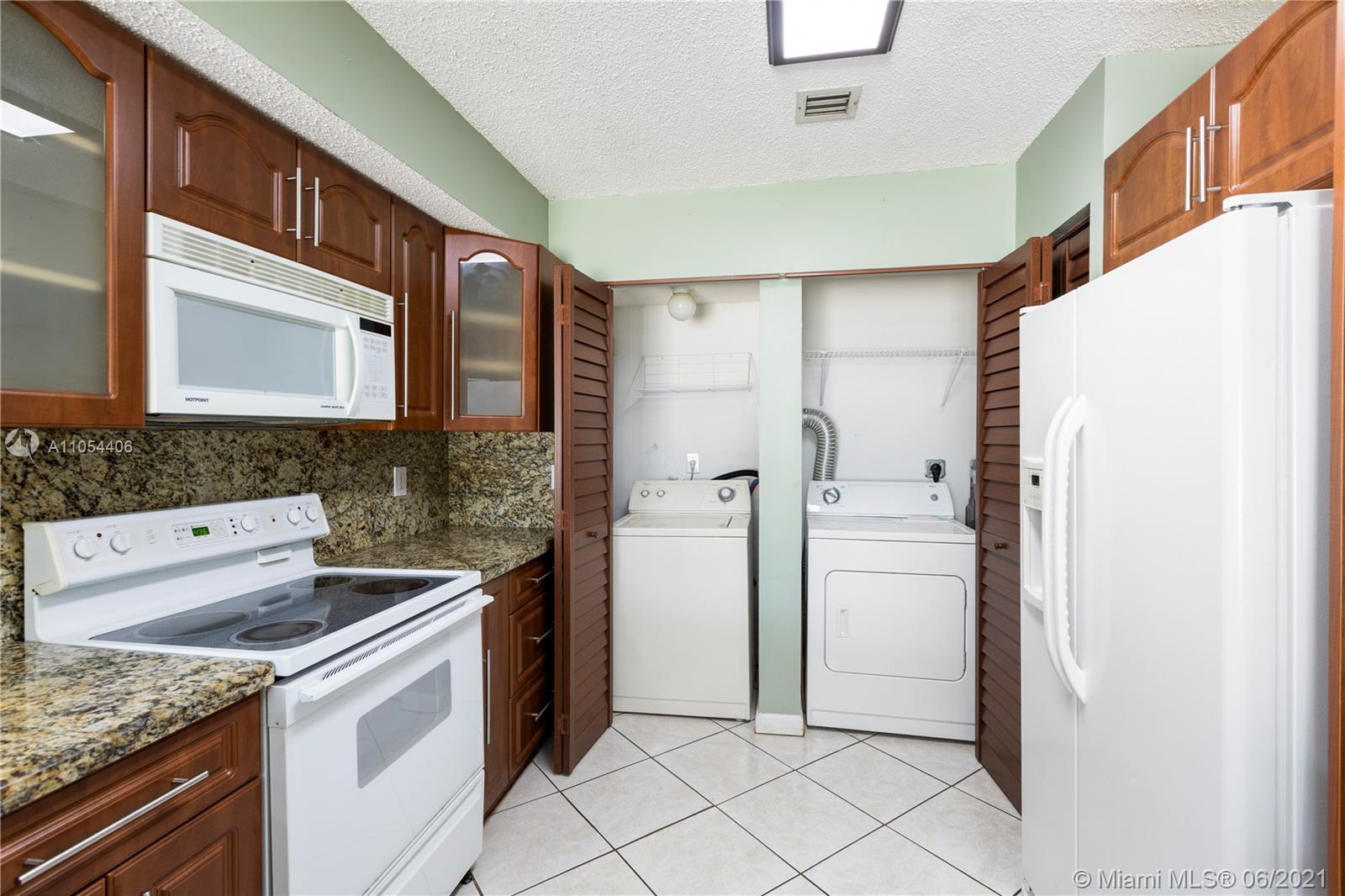 Vizcaya Miramar, FL 33027 - Photo 11 of 40