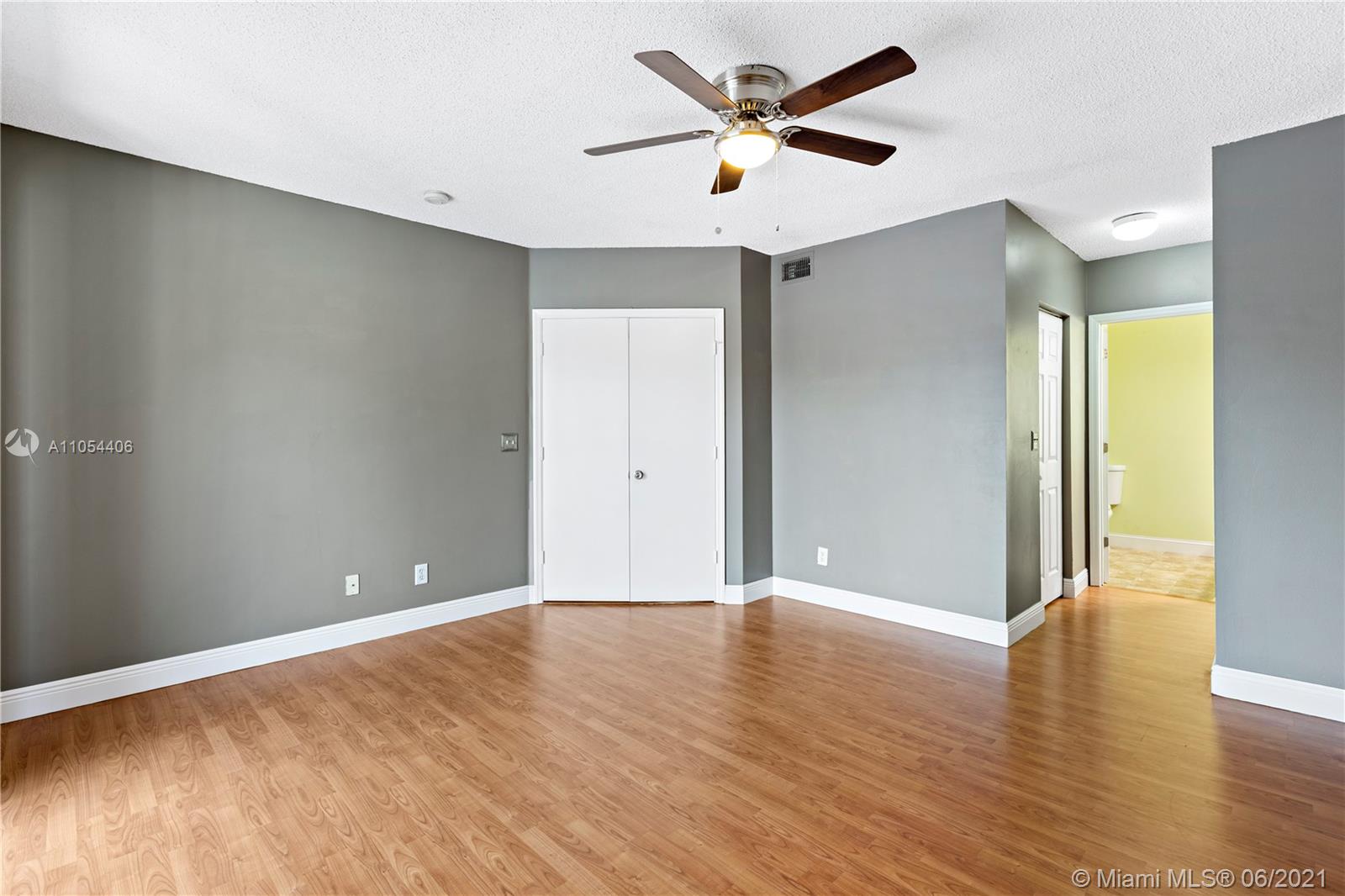 Vizcaya Miramar, FL 33027 - Photo 17 of 40