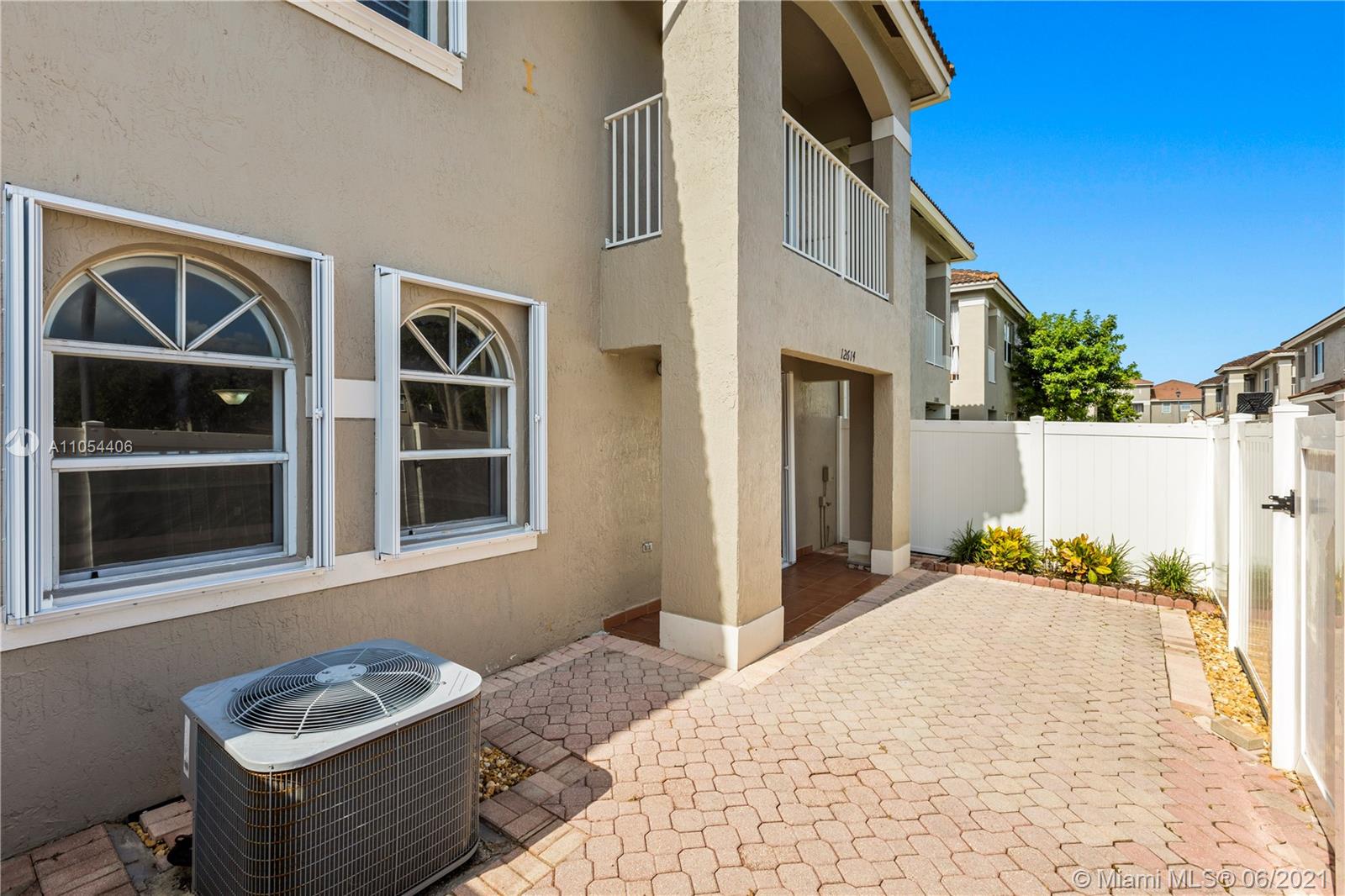 Vizcaya Miramar, FL 33027 - Photo 30 of 40