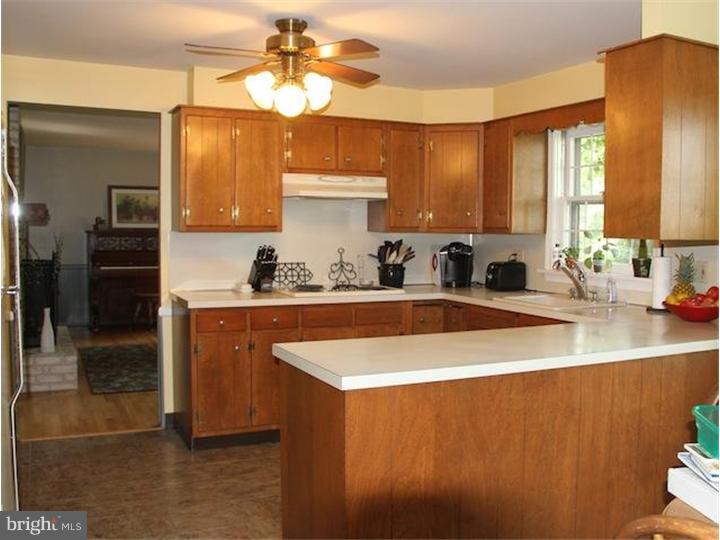 608 Halteman Road Souderton, PA 18964 - Photo 4 of 17 Kitchen