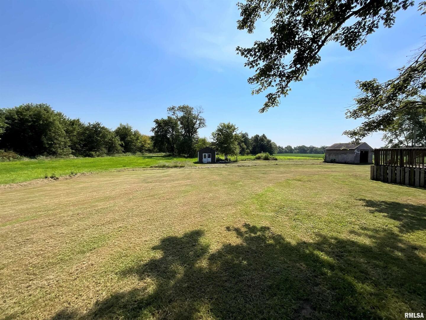 7106 Krutsinger Road Kinmundy, IL 62854 - Photo 15 of 27