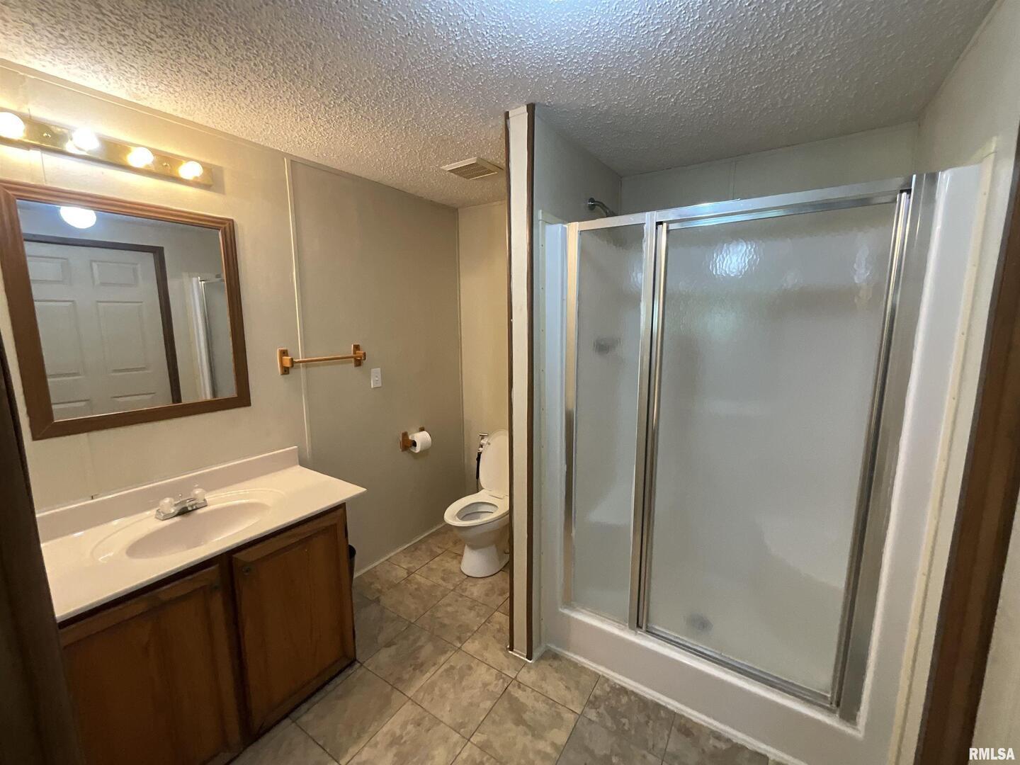 7106 Krutsinger Road Kinmundy, IL 62854 - Photo 5 of 27