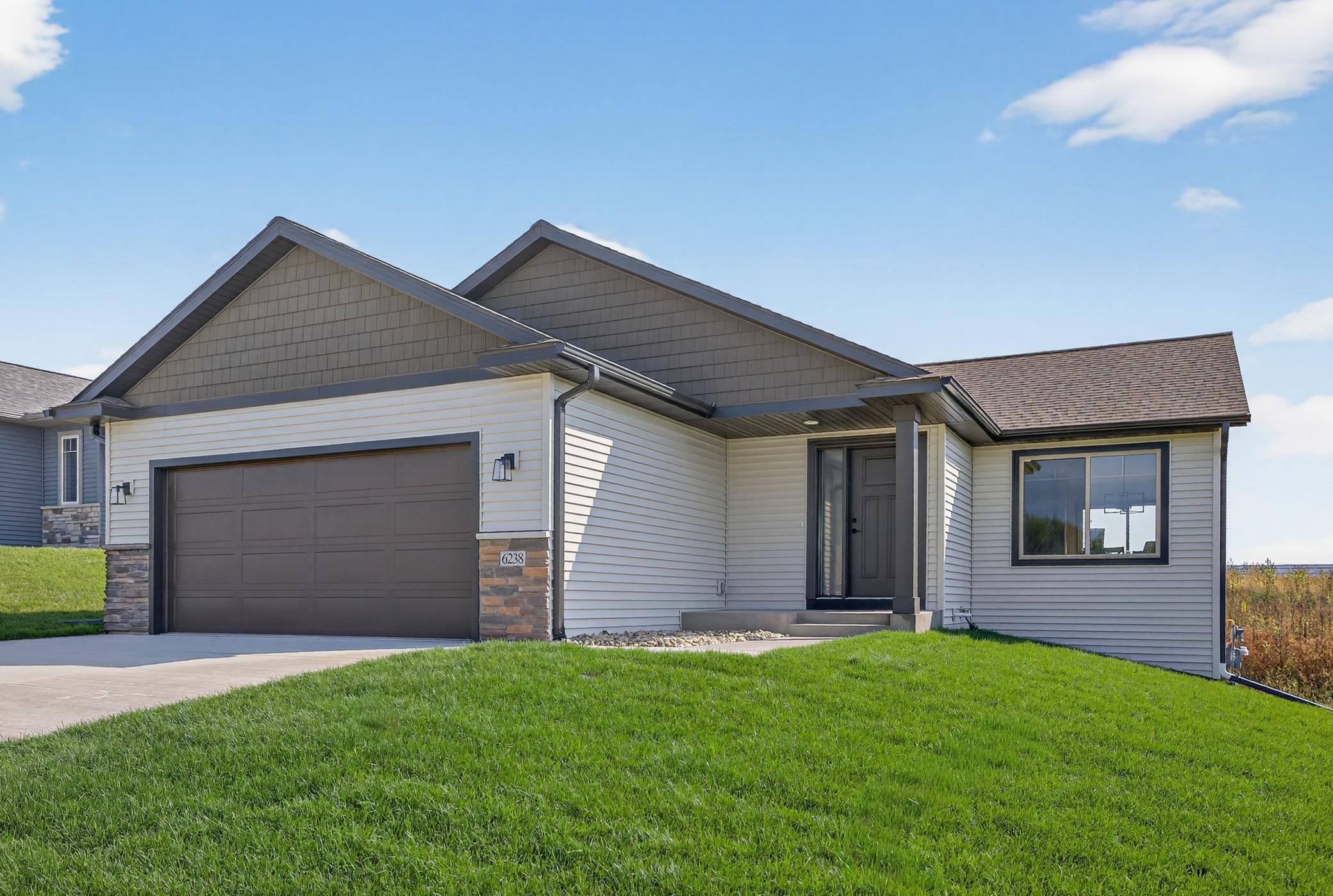 6238 Cody Lane Northwest Rochester, MN 55901 - Photo 3 of 38