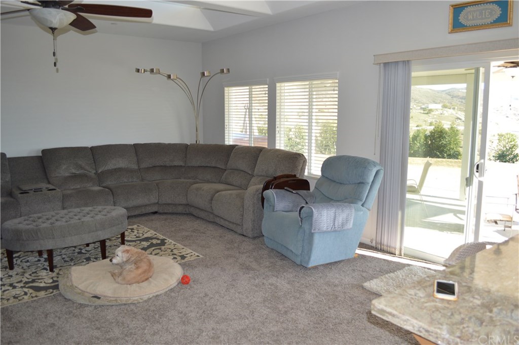 39423 Grassy Road Temecula, CA 92592 - Photo 10 of 39 Family room off kitchen